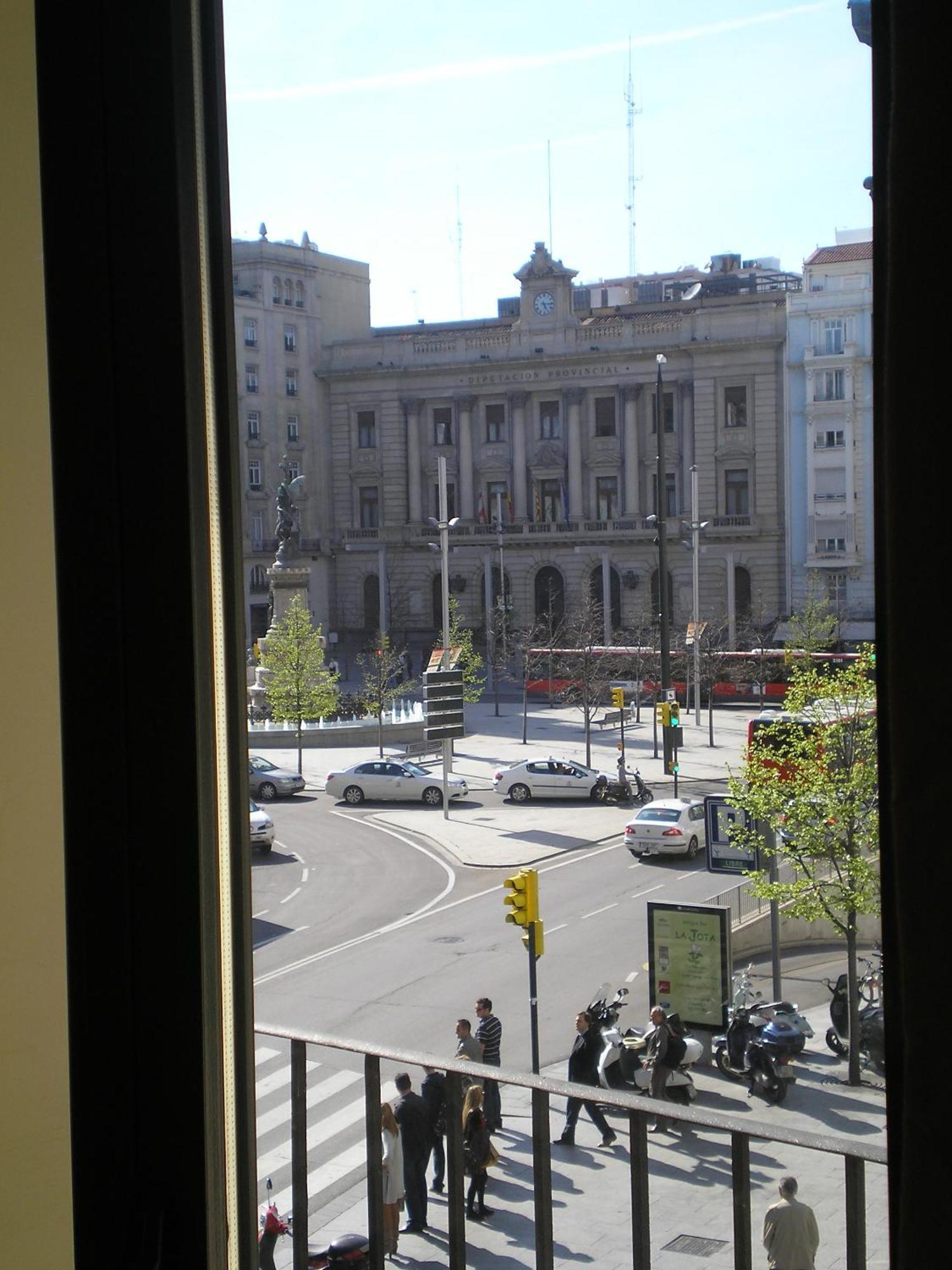 Apartamentos Plaza Espana Deluxe Zaragoza Eksteriør billede