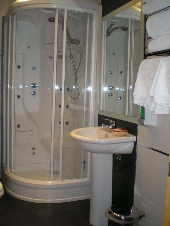 Apartamentos Plaza Espana Deluxe Zaragoza Eksteriør billede